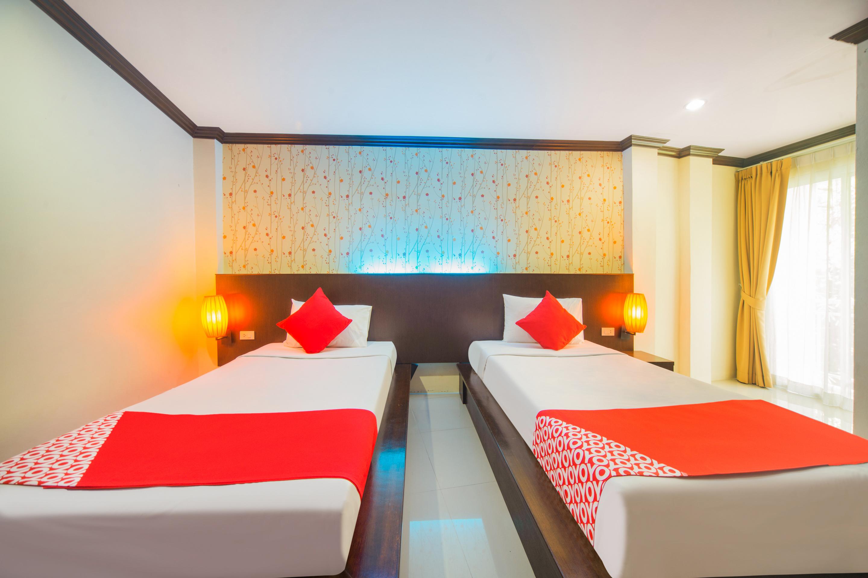 Oyo 232 Patong City Hometel Екстер'єр фото