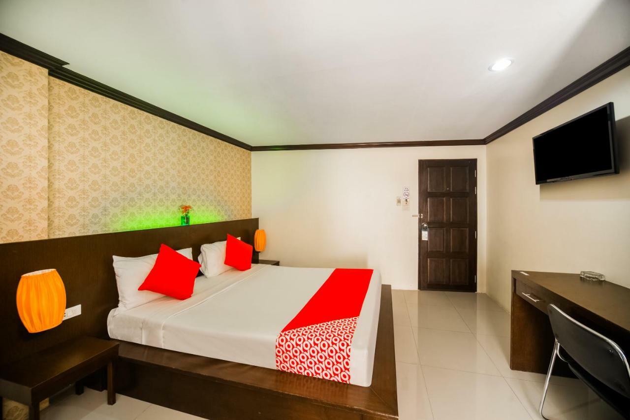 Oyo 232 Patong City Hometel Екстер'єр фото